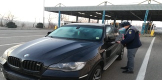 Autoturism căutat de autorităţile din Italia, oprit la Albița