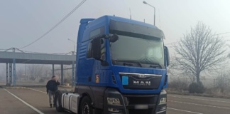 Autocamion în valoare de 150.000 lei, semnalat furat din Belgia, oprit la Albița