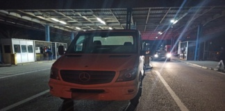 Autovehicul radiat din circulație, descoperit în trafic