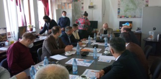 Întâlnire pe tema declarării etniei la recensământ a populației rome din județul Vaslui