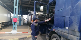 Remorcă radiată din circulație, descoperită în trafic