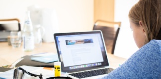 Toate școlile din județ, la un pas de intrarea în online