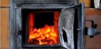 Tragedie la Focșeasca: tatăl a intrat în incendiu pentru a-și salva familia, însă fetița de 3 ani nu a mai putut fi salvată
