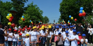 Episcopia Hușilor vă invită să-i fiți aproape în organizarea programului „Bun venit copilărie”