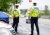 Tatăl și fiul fără permis, dosare penale după ce au făcut schimb de locuri la volan