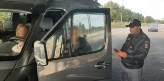 Permise de conducere false, depistate la frontiera de est