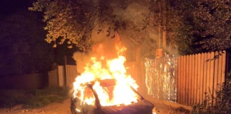 Mașină incendiată intenționat la Rafaila noaptea trecută