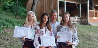 Trei eleve din județul Vaslui, pe podium la Olimpiada de meşteşuguri artistice tradiţionale de la Sibiu