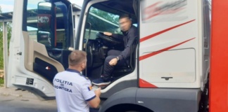 Depistaţi la controlul de frontieră tractând remorci neînmatriculate