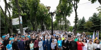 Peste 550 de tineri vasluieni vor participa sâmbătă la Întâlnirea Tinerilor Ortodocși Vaslui Astfel de manifestări au avut loc și în județul Vaslui, organizate sub egida Episcopiei Hușilor