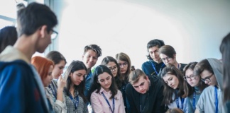Bani de la stat pentru angajatorii vasluieni. Firmele care angajează elevi sau studenți pot beneficia de un stimulent financiar