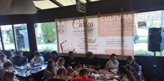 Proiect pentru a atrage tinerii spre muzica folk și lectura cărților