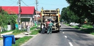 Colectarea gunoiului se face cu supraveghere video la Vinderei