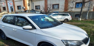 Autoturism furat din Muntenegru, descoperit la Vama Albița