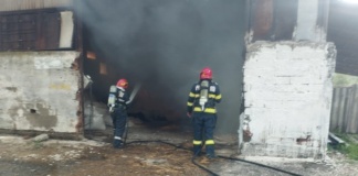 Incendiu la un depozit de furaje din Tutova