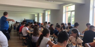 Șahul a devenit sport de masă la Bunești Averești