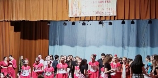 Formaţia coregrafică „Prietenia” de la Palatul Copiilor, locul I la Concursul „Meridianele Dansului”