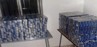 5.880 pachete de țigări de contrabandă, descoperite în plafonul unei remorci, la Albița