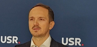 Comasarea alegerilor, „un spectacol de prost gust”, care demonstrează un singur lucru: „PSD și PNL, aceeași mizerie”