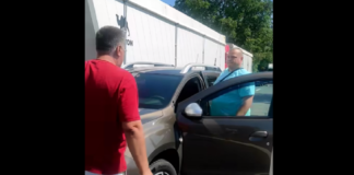 Un „șmecher” de Vaslui a înfuriat o coloană întreagă de mașini, pentru că se grăbea spre mare