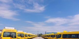 Trei comune vasluiene au primit microbuze școlare noi