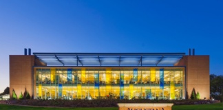 Șansa vieții pentru studenții bârlădeni: Rotary Club acordă burse de studiu la o universitate din SUA!