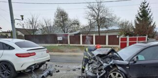 Accident rutier cu trei răniți în municipiul Vaslui