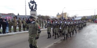 Ceremonie militară inedită la Monumentul Eroilor din Bârlad