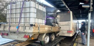 Un moldovean a vrut să treacă granița la volanul unu ansamblu rutier, deși nu avea categoria pe permis