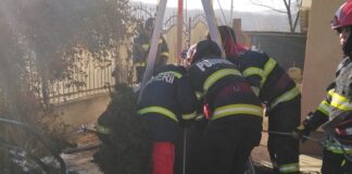 O femeie a căzut în fântână la Lipovăț și a decedat. Salvatorii au dus la spital un șofer care a intrat într-un cap de pod