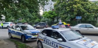 Negreșteancă inconștientă: conducea mașina în care se aflau doi copii de 11 și 14 ani deși nu avea permis!