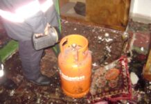 Două persoane în stare gravă, transportate la spital, după explozia unei butelii, la Pogana