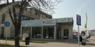 Un candidat la Primărie vrea să dea utilitate Punctului de Informare Turistică: Va fi biroul său