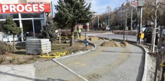 Primăria Bârlad: s-au reluat lucrările la trotuarele din Sudul orașului!