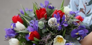 Mărțișorul și Ziua Femeii generează un record istoric de vânzări pe piața florilor, peste 40 de milioane de euro