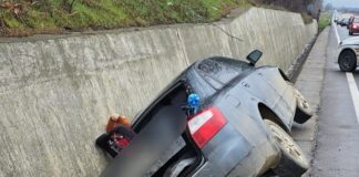 Accident cu doi copii răniți la Mărul de Aur