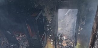 Bătrân de 89 de ani găsit carbonizat în casa cuprinsă de flăcări