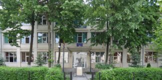 Profesor la Liceul „Ion Mincu” Vaslui, reţinut după ce ar fi agresat sexual o elevă