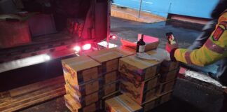 Peste 200 de sticle de vin de contrabandă, descoperite de polițiștii de frontieră hușeni