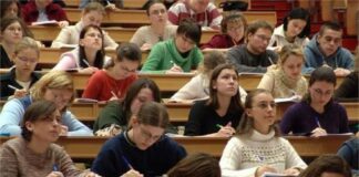 România- cel mai mic procent de absolvenți de studii superioare din Uniunea Europeană, doar 17,4%