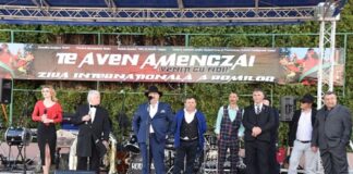 Spectacol dedicat Zilei Internaţionale a Romilor, la Vaslui