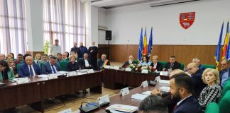 Noul Consiliu Județean și-a intrat în rol. Președintele Ciprian Trifan și consilierii au depus ieri jurământul