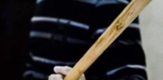 Și-a bătut soția cu parul chiar după ce ceruse ordin de protecție