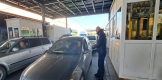 Autoturism radiat din circulație recent, oprit la Albița
