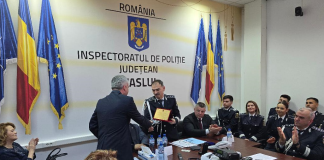 63 de polițiști vasluieni, avansaţi în grad profesional de Ziua Poliţiei Române