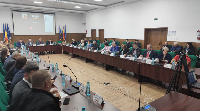 Buget concentrat pe asistență socială și investiții în infrastructura de transport, aprobat de Consiliul Județean