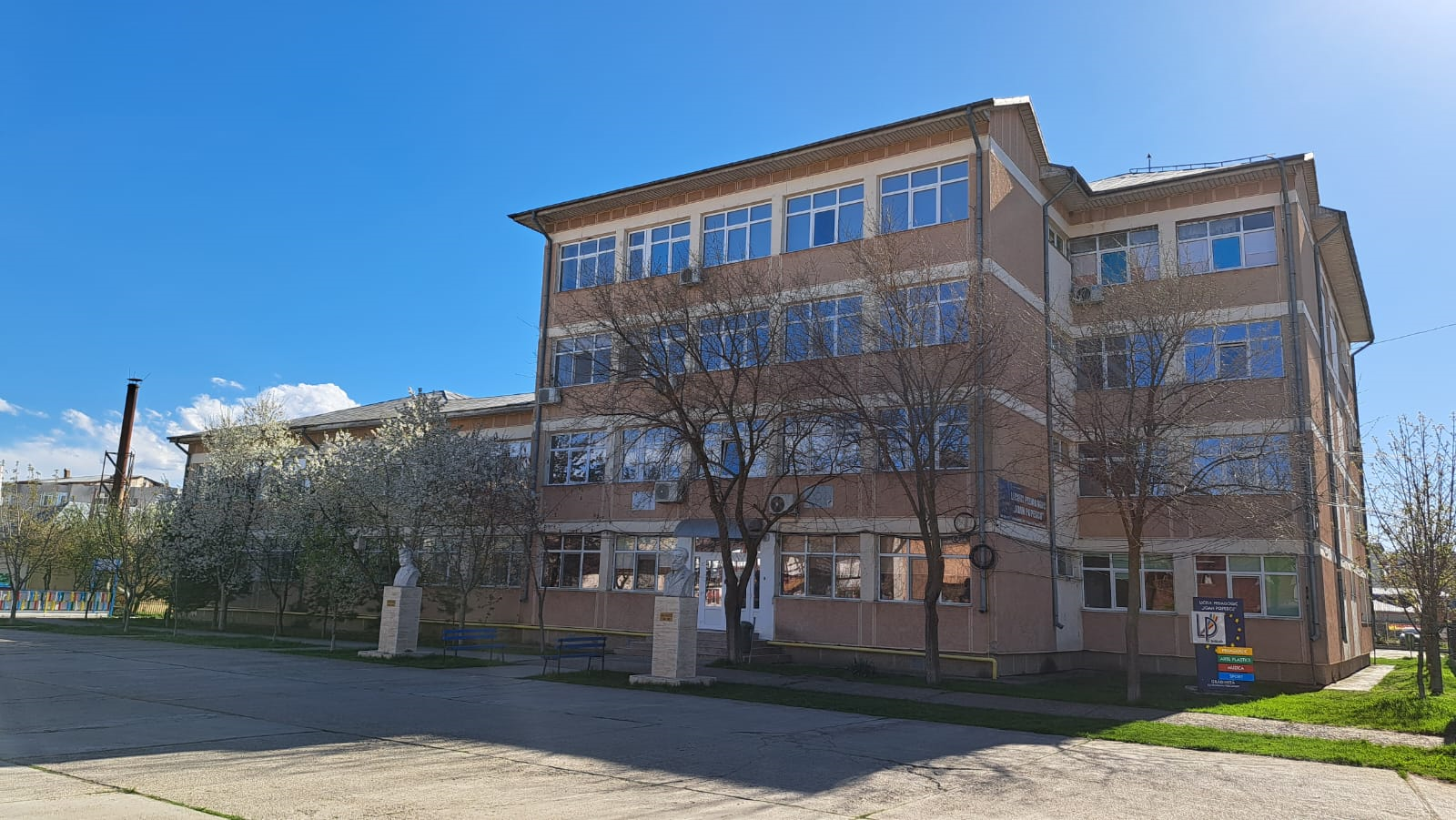 Trei școli din Vaslui și Bârlad se numără printre cele mai „europene” din România