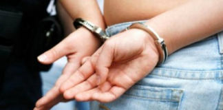 Percheziții în Vaslui într-un dosar în care o femeie, administrator de firmă, este acuzată că ar fi înşelat 20 de persoane cu aproape 9 milioane de lei