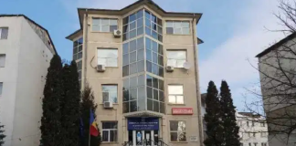Oamenii de afaceri se întâlnesc cu politicienii