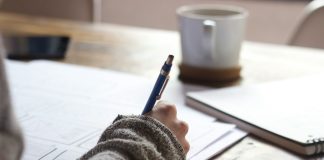 Cum să îți pregătești CV-ul și scrisoarea de intenție pentru a impresiona angajatorii de pe Jooble